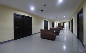 RedDoorz near ITC Cempaka Mas